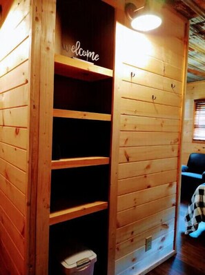 Interior - Pondside Cabin (Newland)