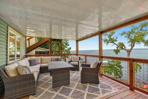 The Rod and Vine: Newly Remodeled + Close to Ithaca + Wine Country Dream Home!