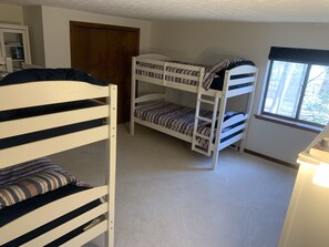 4 chambres, fer et planche à repasser, Wi-Fi, literie fournie
