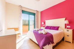 2 makuuhuonetta, silitysrauta/-lauta, ilmainen Wi-Fi, vuodevaatteet