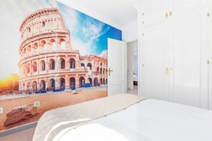 4 室のベッドルーム、アイロン / アイロン台、WiFi (無料)、ベッドシーツ