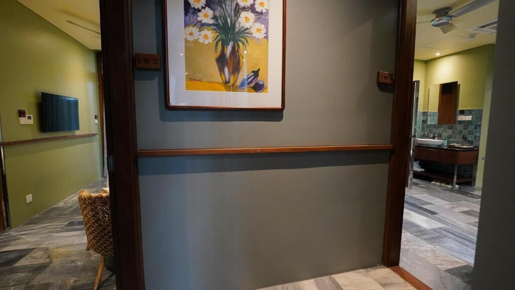 Premium bedding, down duvets, pillow-top beds, free minibar items