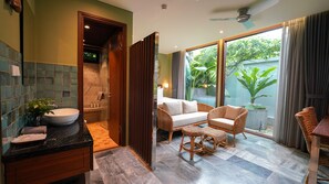 Apartamento família, 2 quartos, vista para o jardim | Roupas de cama premium, edredons de pluma, camas com colchões pillow-top