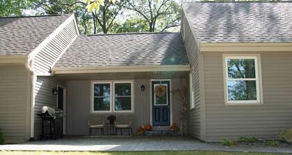 Beautiful Private Setting !!!