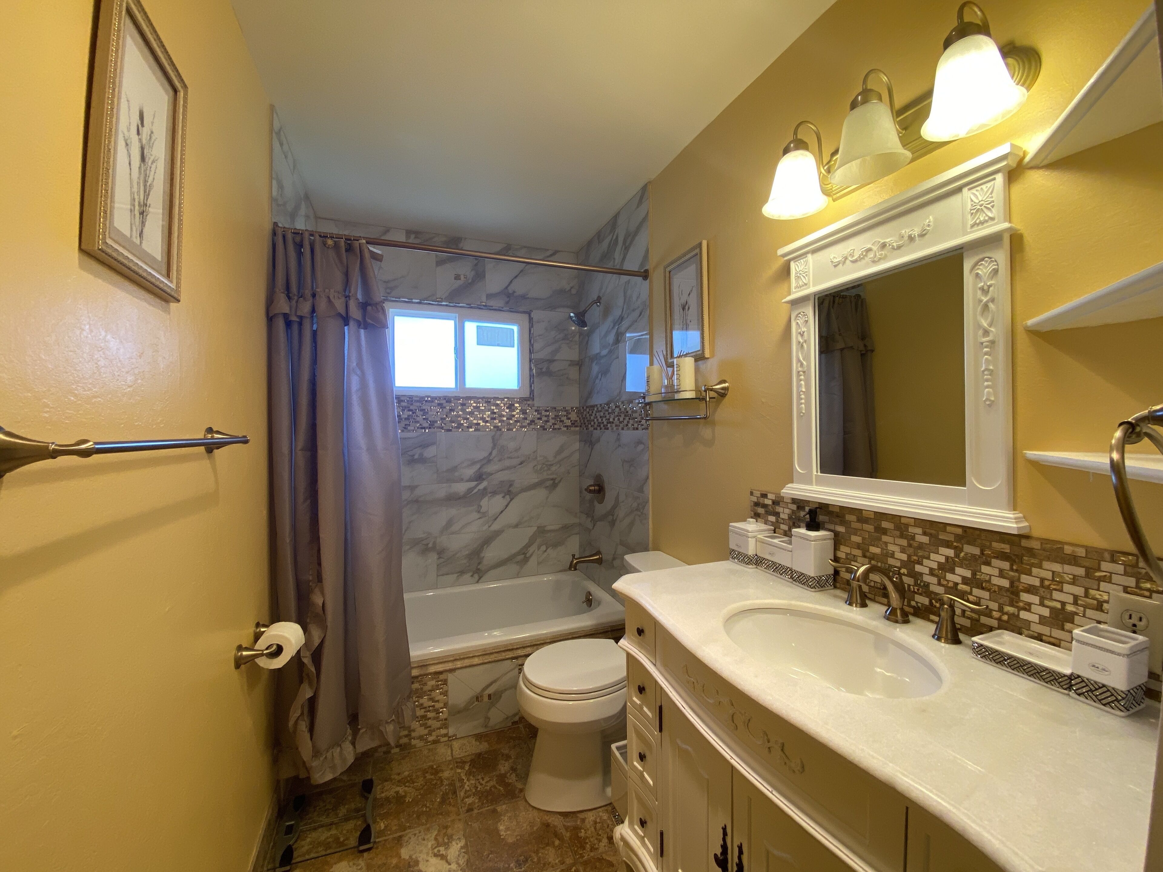 2 bedroom house with a 500 sf private dock with swimming ladder, Finnish sauna