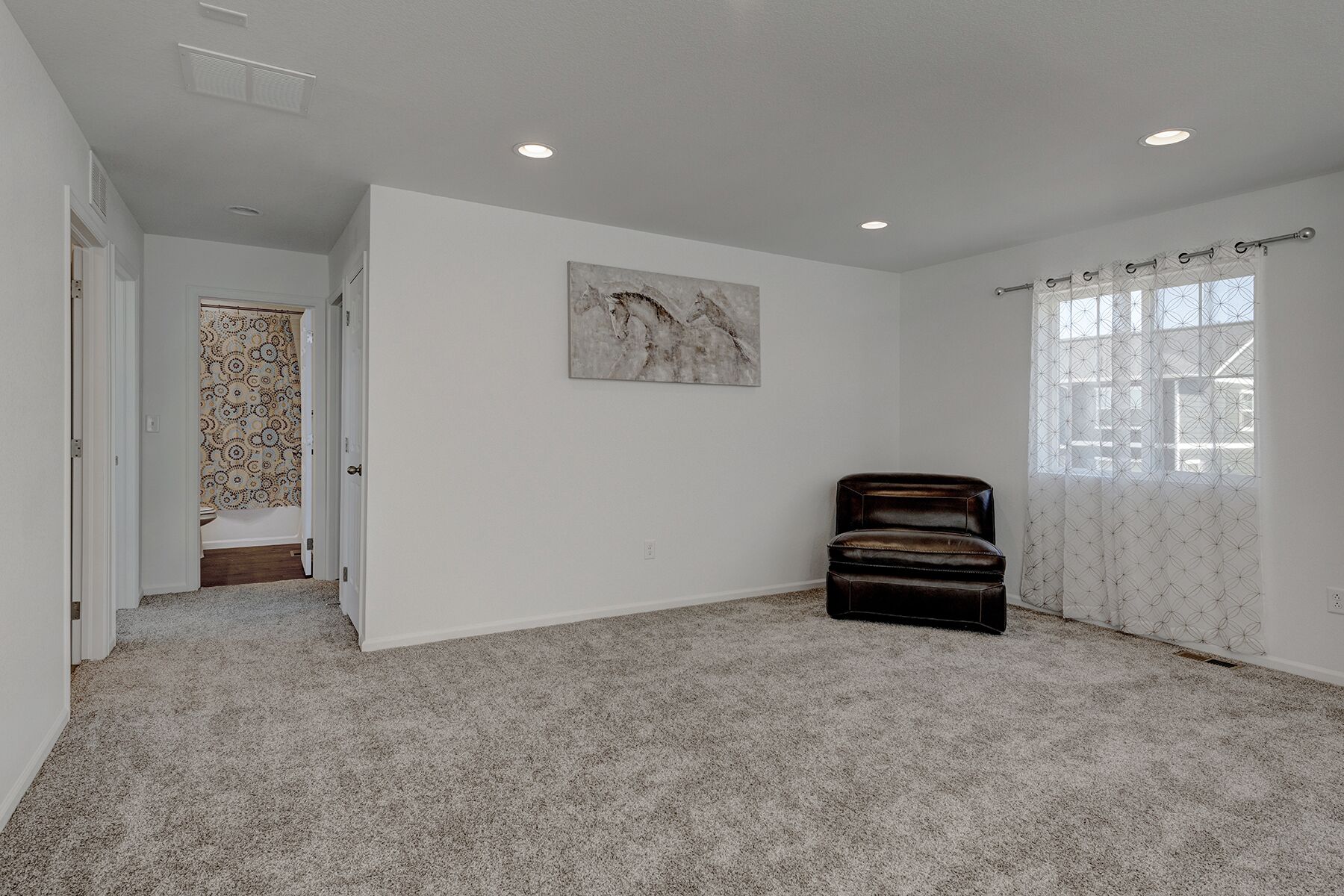 A single-family house in a beautiful and serene neighborhood 