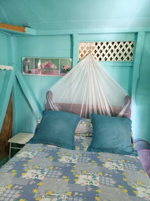 2 chambres, fer et planche à repasser, Wi-Fi gratuit, draps fournis