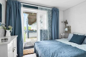 1 bedroom, iron/ironing board, free WiFi