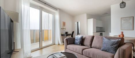 Télévision, chaîne hi-fi