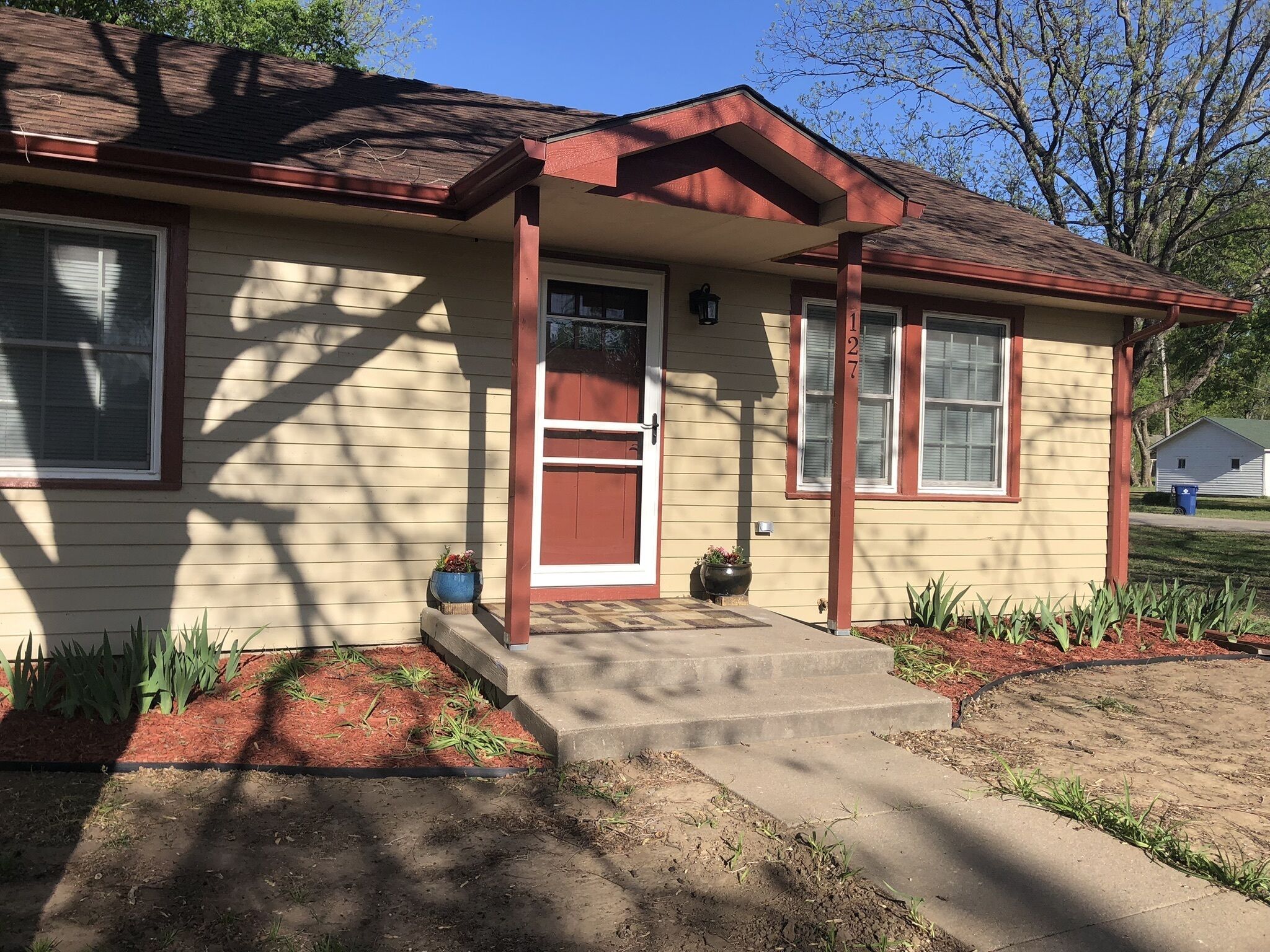 Quiet town living at its best!