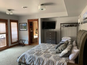 4 Schlafzimmer, Schreibtisch, Bügeleisen/Bügelbrett, Reisekinderbett