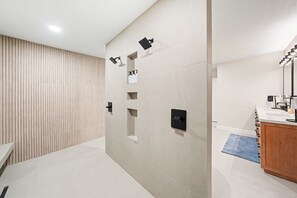 Interior - Bayside Retreat with Backyard Oasis (Tampa)