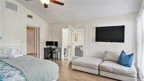 5 bedrooms, iron/ironing board, free WiFi, bed sheets