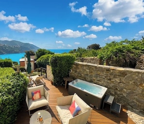 Sesagra Family Room with Private Garden and Hot Tub | Exterior