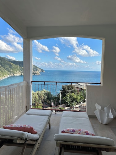 Madüneta 5 Terre Guesthouse