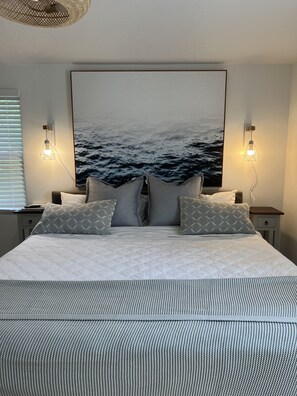 2 bedrooms, desk, travel crib, WiFi