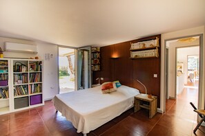 4 Schlafzimmer, Bügeleisen/Bügelbrett, kostenloses WLAN, Bettwäsche