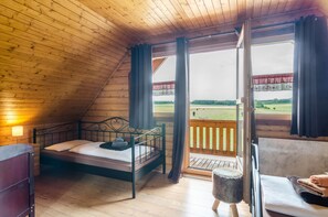 2 Schlafzimmer, Schreibtisch, Bügeleisen/Bügelbrett, kostenloses WLAN