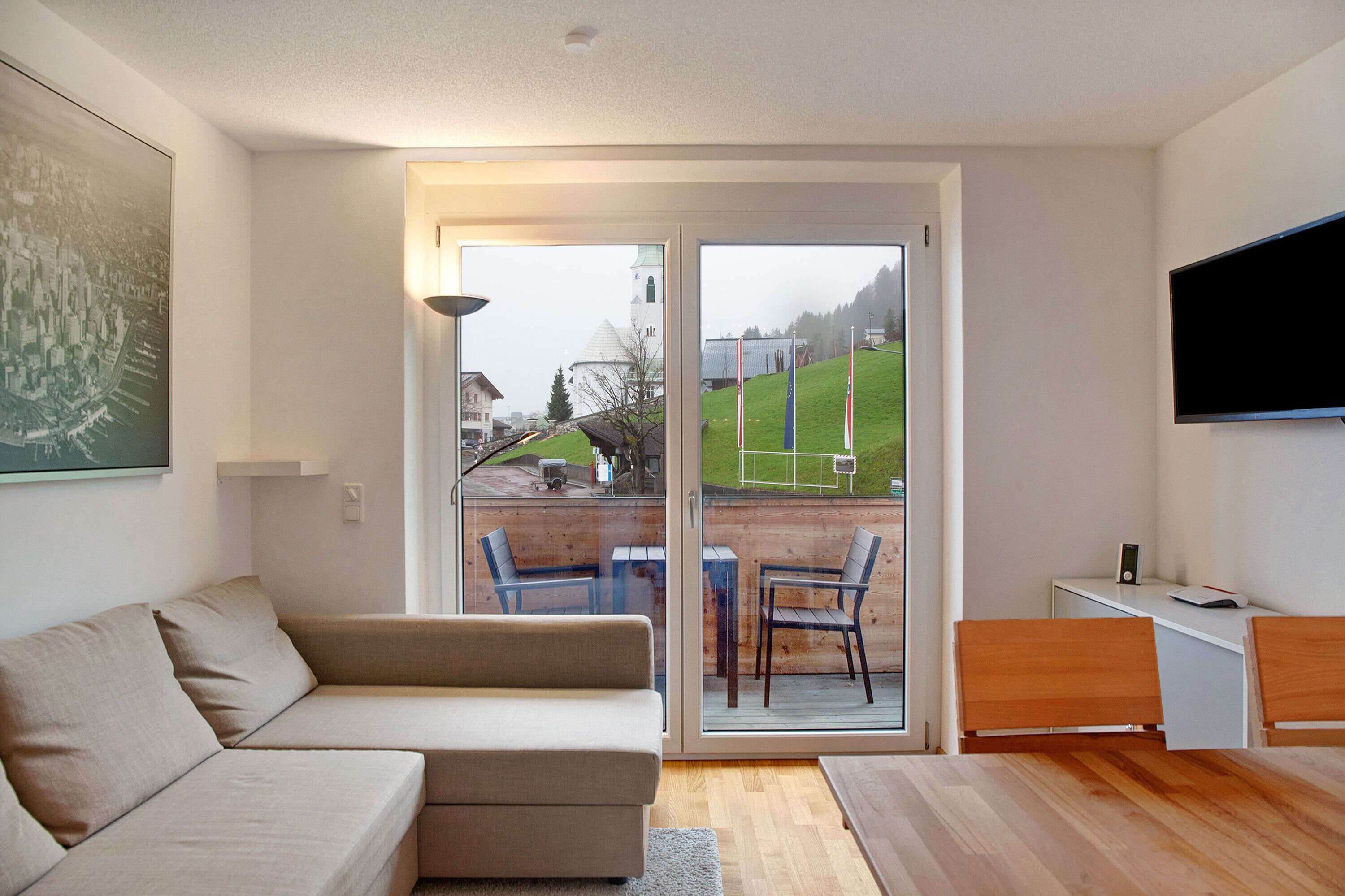 Fernseher, Stereoanlage