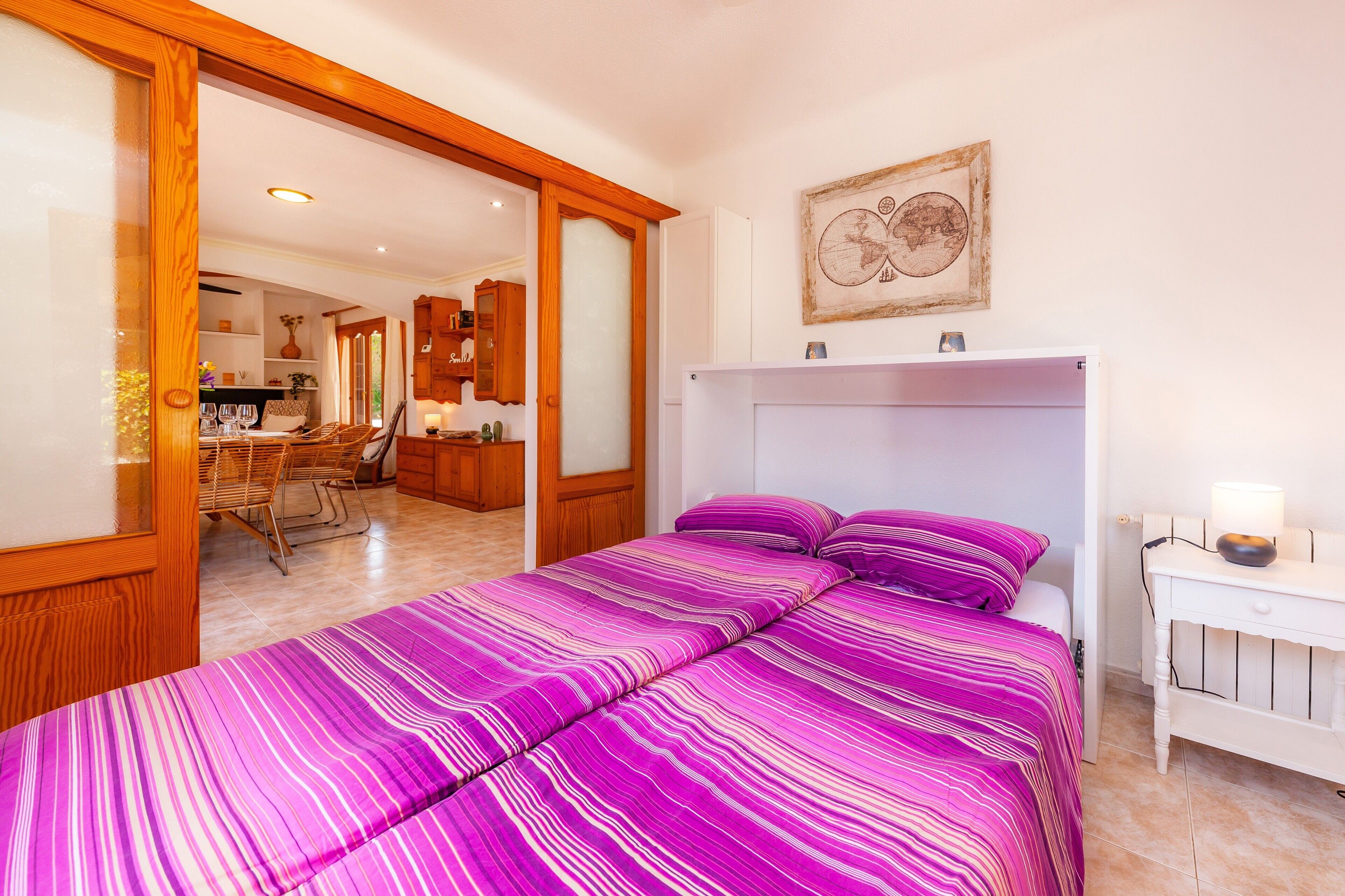 3 chambres, fer et planche à repasser, Wi-Fi gratuit, draps fournis