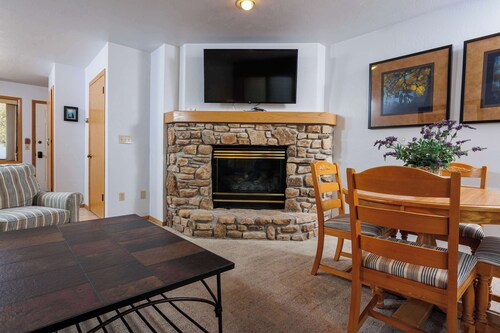 Hilltop View in Fish Creek Condo, Sleeps 6