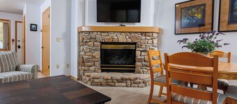Hilltop View in Fish Creek Condo, Sleeps 6