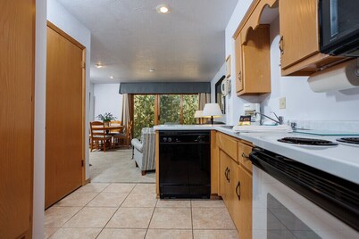 Walk to Downtown Fish Creek, Steps from Door Community Auditorium