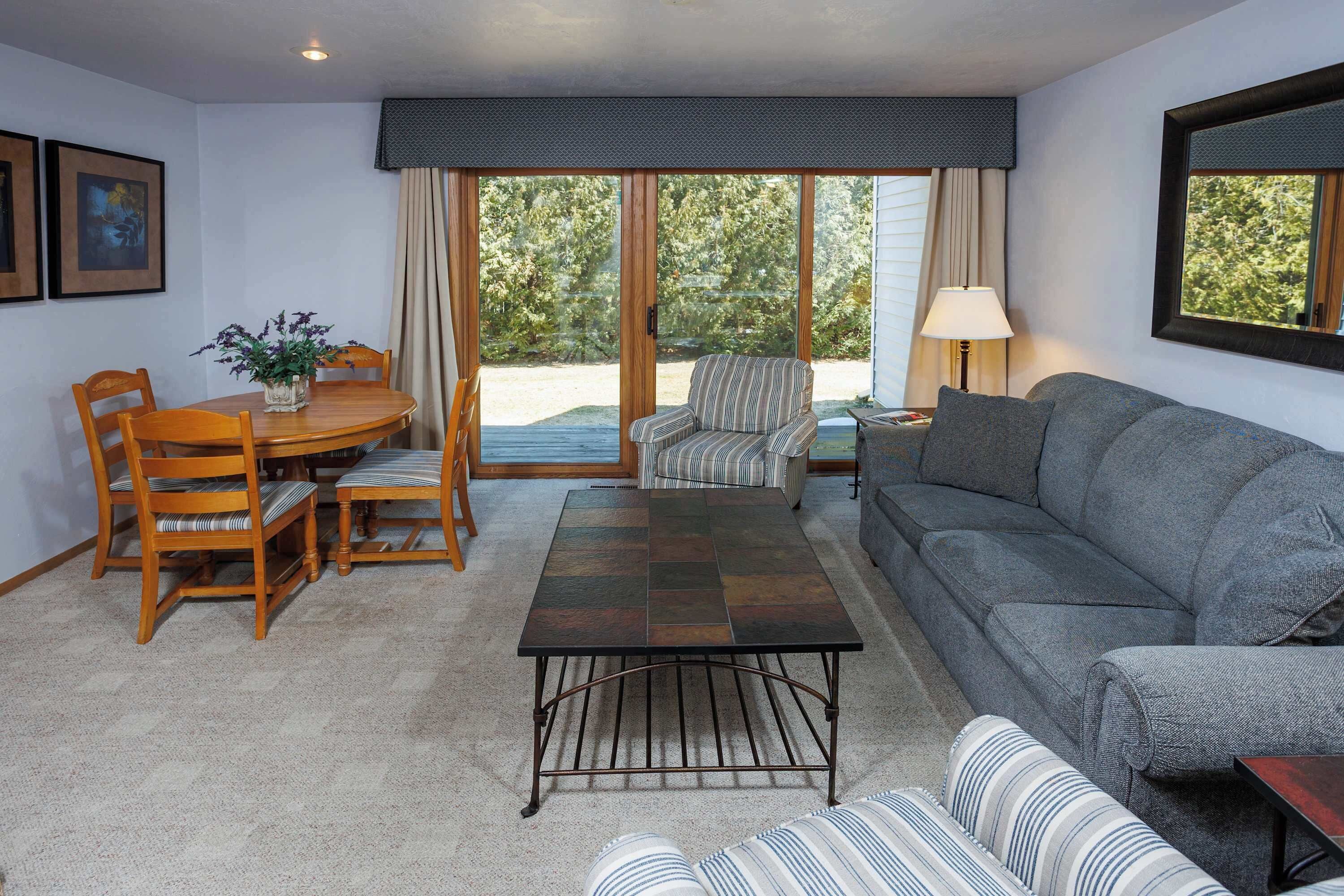 Smart TV, fireplace, offices