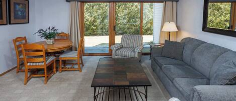 Smart TV, fireplace, offices