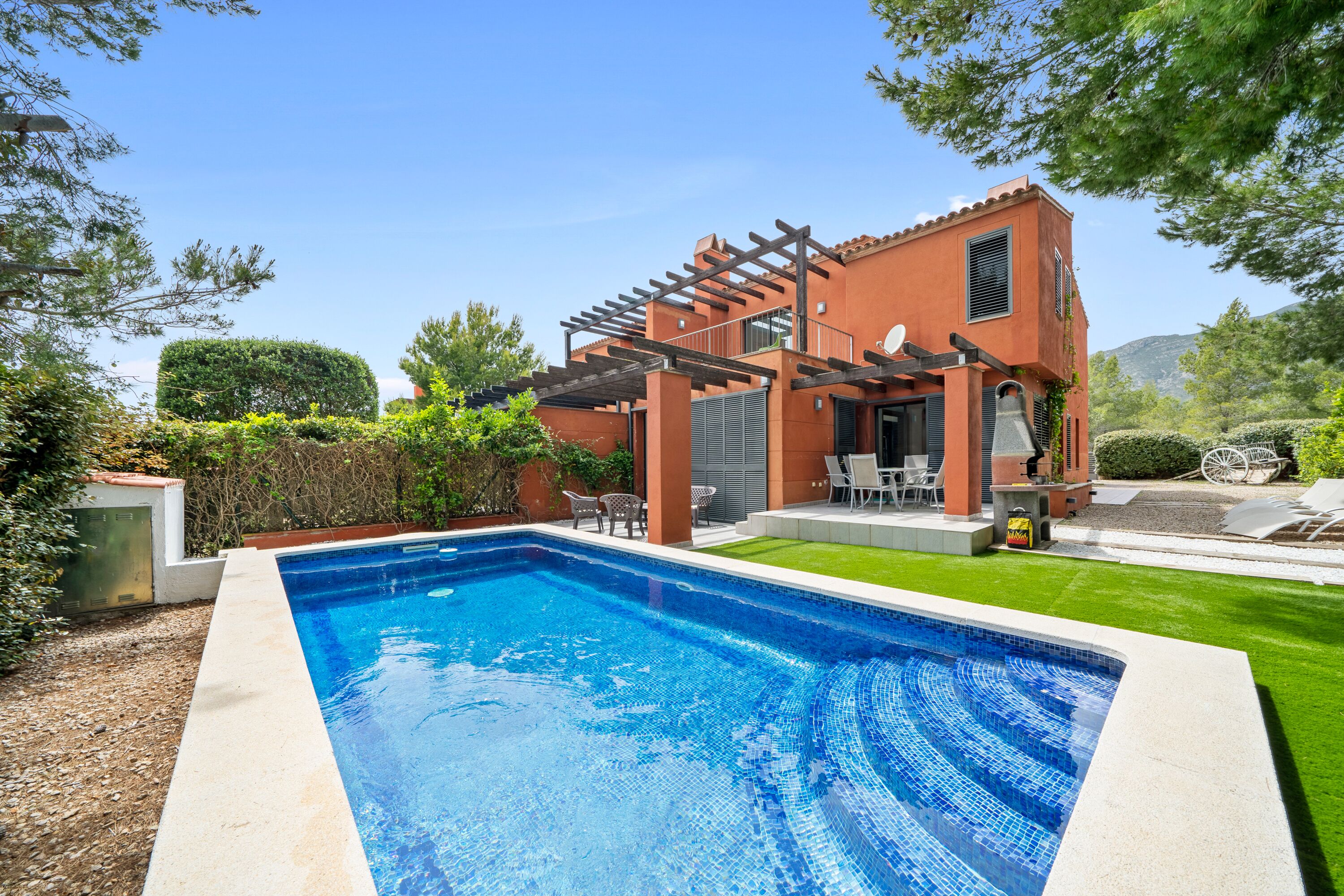 Holiday Home "Villa Juanillo" with Mountain View, Private Pool & Wi-Fi