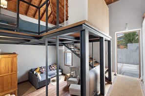 Interior - Vacation Home "Casa La Plaza' with Mountain View, Private Pool & Wi-Fi (El paso)