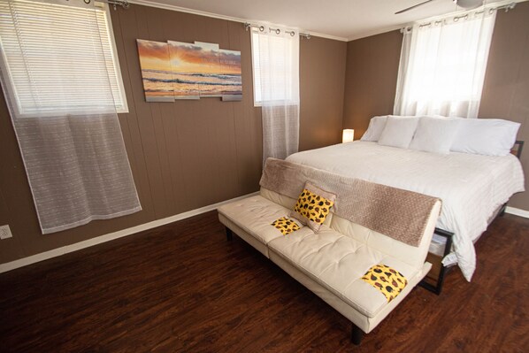 4 bedrooms, WiFi, bed sheets - Home Sweet Home Midtown (Little Rock)