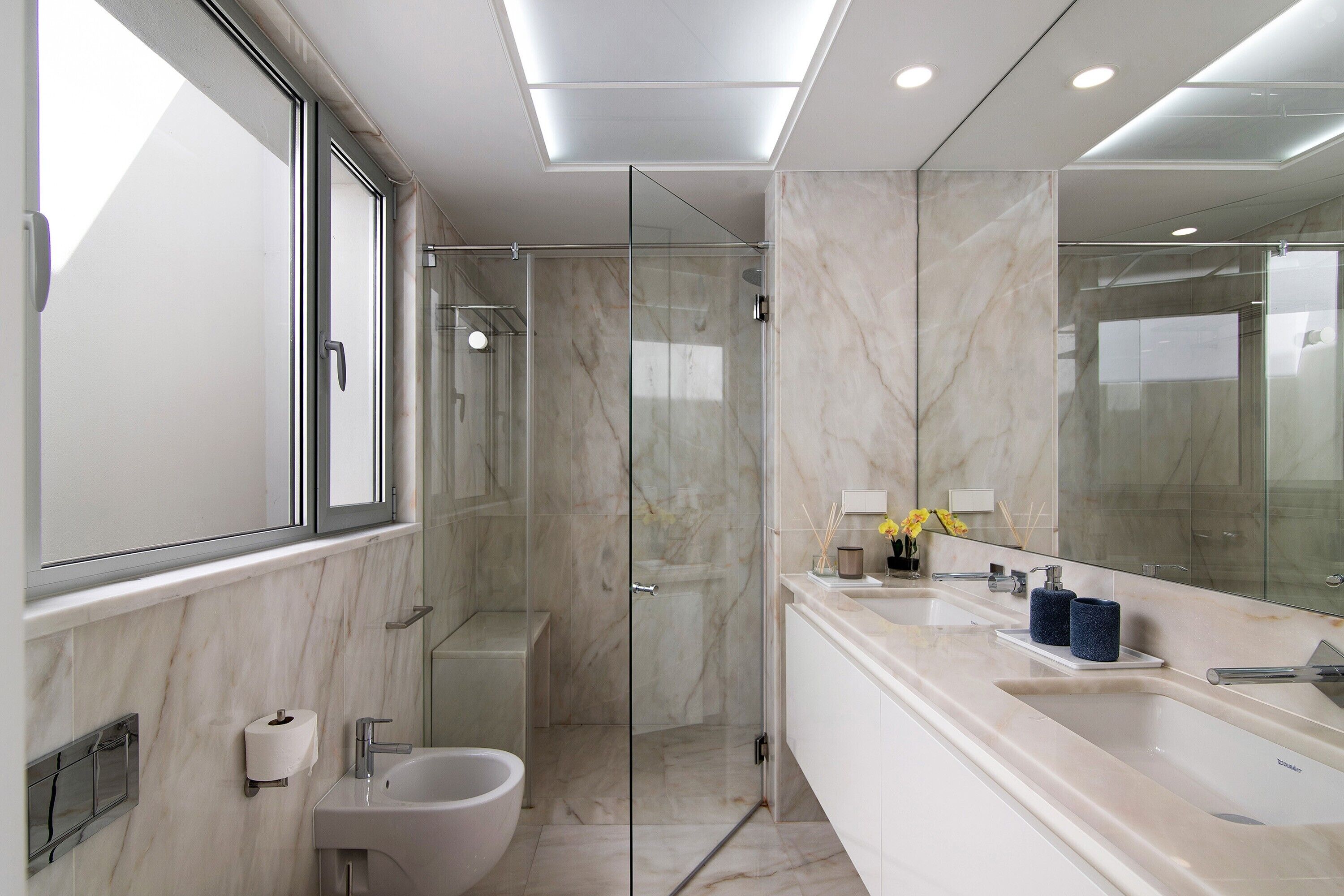 Shower, towels