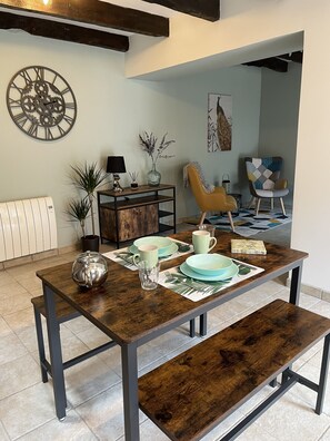 Dining - Cottage - The Moulin Treillard - Sleeps3 - Parking (Saint Hilaire la Trielle)