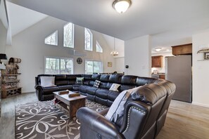 TV, peis, DVD-spiller og fotballspill