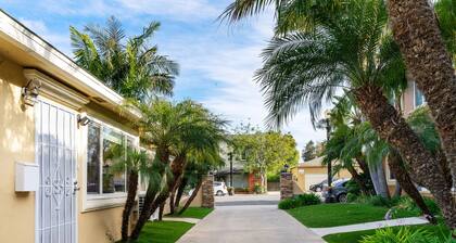 Remodeled, Close to ALL, AC, 2BR, 1 Parking, Walkable, Urban High Speed Internet