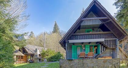 Fani's Riverside Cottage, Kostel, Slovenia