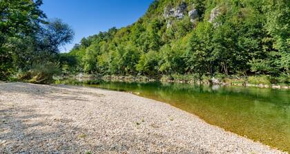 Fani's Riverside Cottage, Kostel, Slovenia