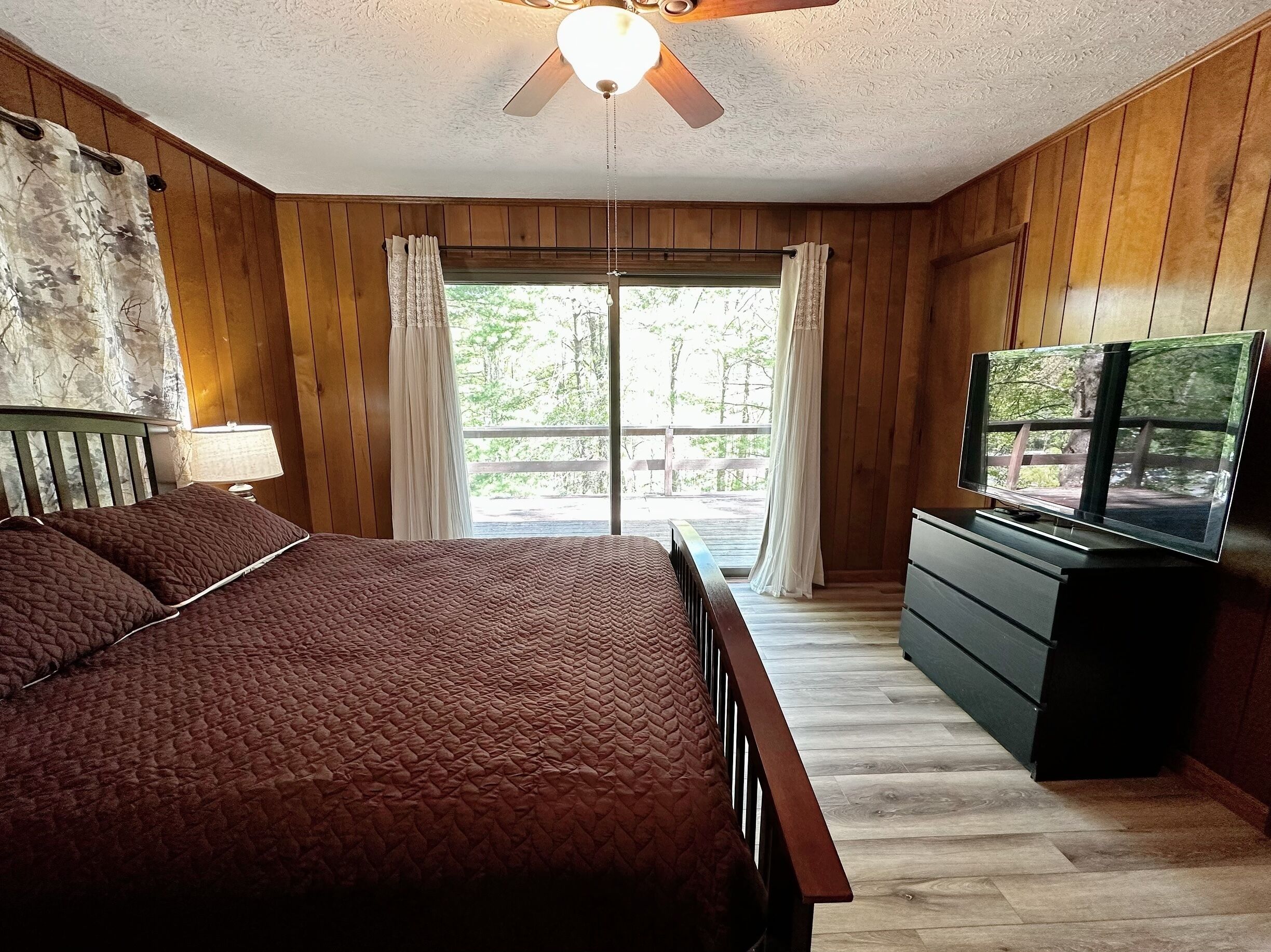 2 bedrooms, desk, free WiFi, bed sheets