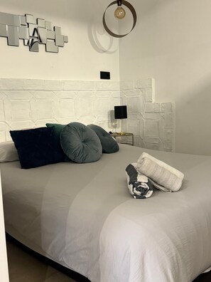 1 bedroom, iron/ironing board, Internet, bed sheets - Apartment's independent Golum (Mairena del Aljarafe)