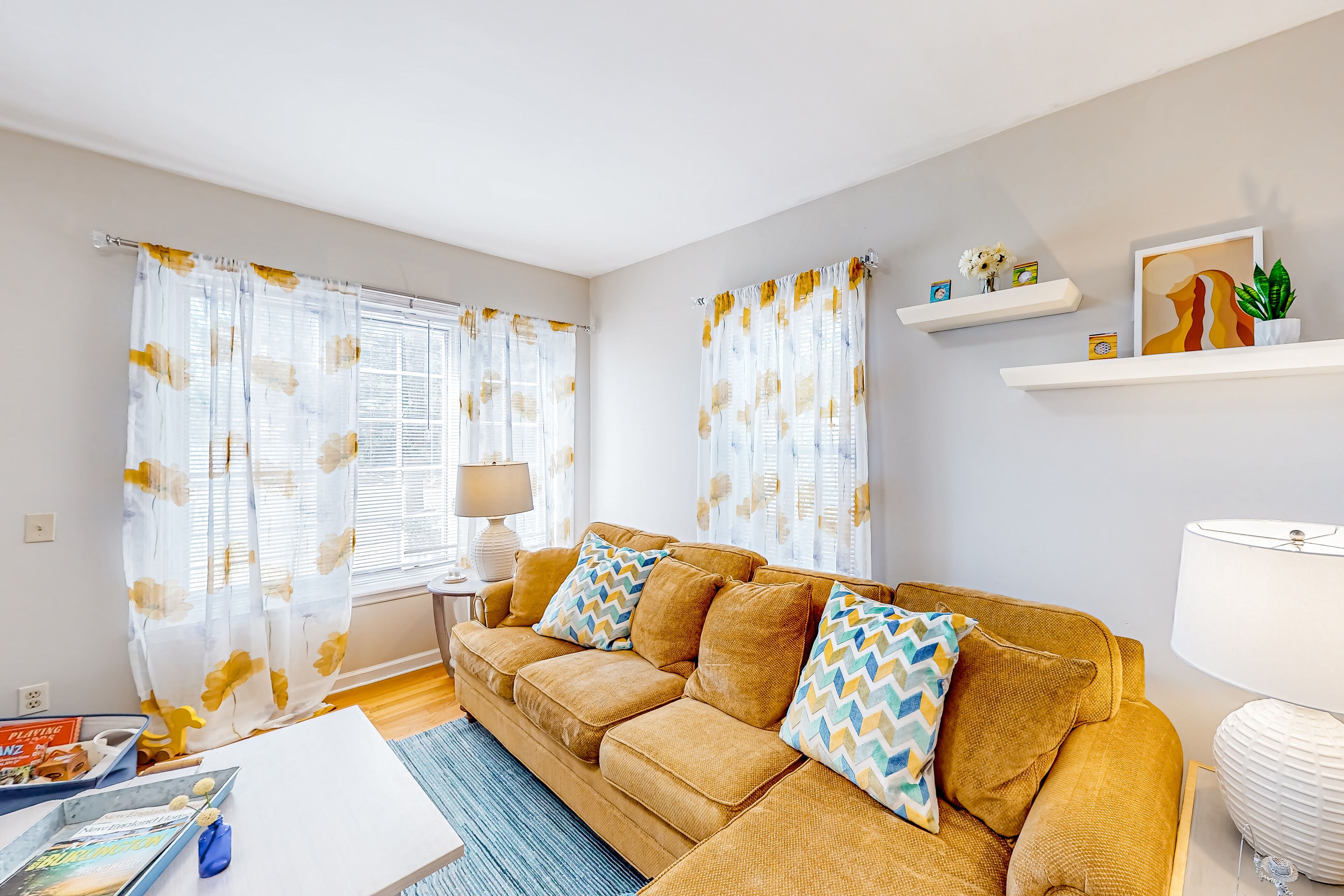 Warm & inviting retreat with a full kitchen, gas fireplace, & furnished patio