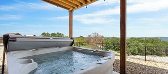 Boho Lakeview Lodge_Lazy River/Indoor pool/Game room/Silver Dollar City