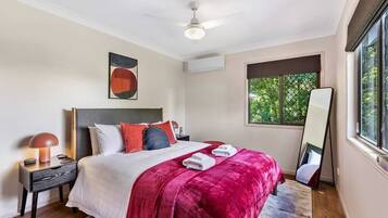 2 dormitorios, tabla de planchar con plancha, wifi y ropa de cama