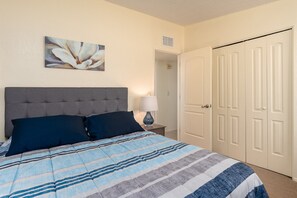 3 bedrooms, iron/ironing board, WiFi, bed sheets - Home in Sierra Vista.  (Sierra Vista)