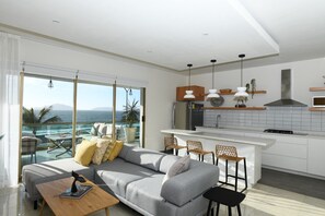 TV - Terraza Privilegiada Al Malecon de Mazatlan Frente Al Mar (Mazatlán)