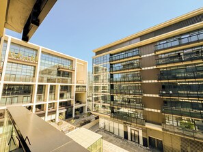 Luxury Apartment, 1 Bedroom | Balcony view - Aya - Sophisticated 1BR Apartment in CityWalk with Views (Dubai)