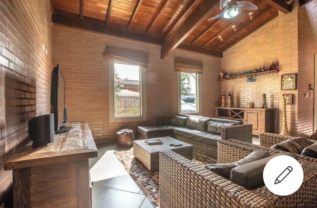 Chácara em Ibiúna, com quadra de tênis, jacuzzi e sauna