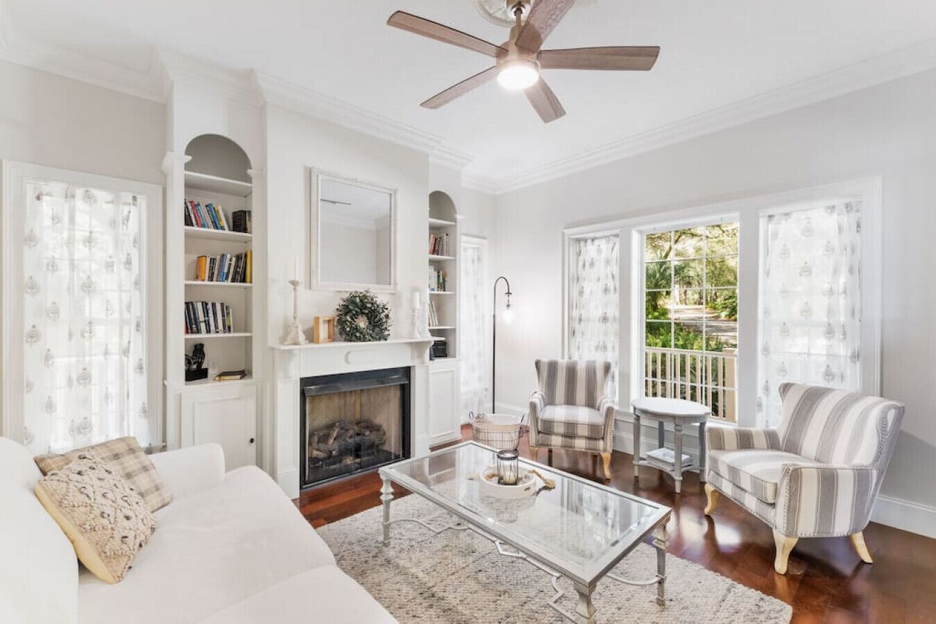 Whispering Oaks 15 Acres sleeps 30