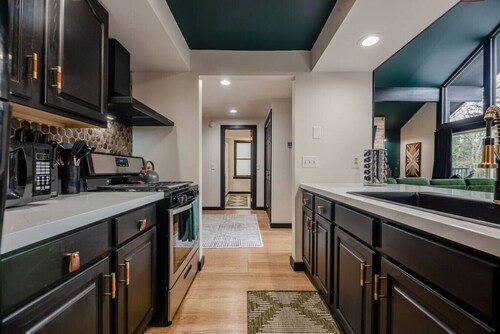 Finger Lakes Escape • FLX Chalet + Private Pond