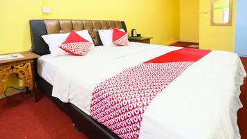 Deluxe Double Room | Laptop workspace, free WiFi, bed sheets